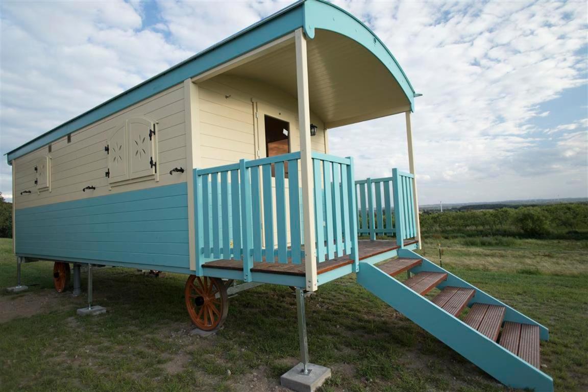 Zauberwagen Zirkuswagen Naturwagen Kröpelin Exterior foto